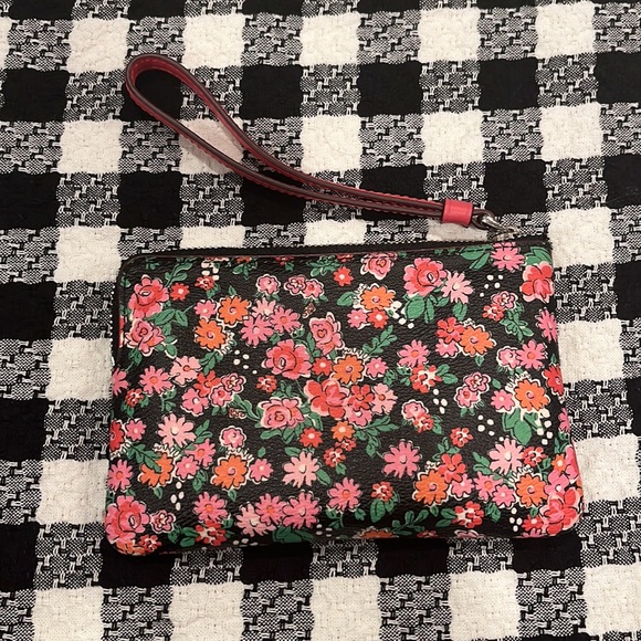 Coach Mixed Floral Corner Zip Wristlet Black Orange Pink Red Green Flower EUC - Picture 2 of 9